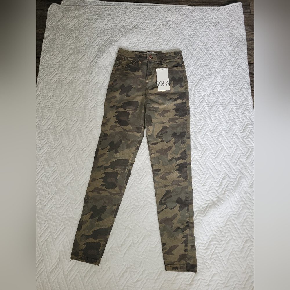 Zara Green Camouflage Jeans Women's Size 26 Skinny NEW